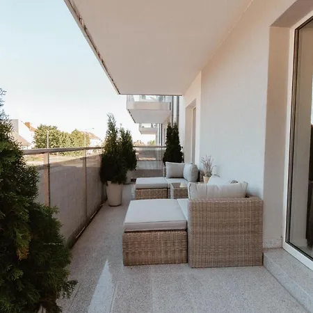 Glam Apartament *